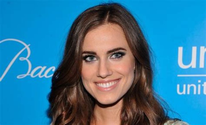 Allison Williams Height, Weight, Measurements, Bra Size, Shoe Size