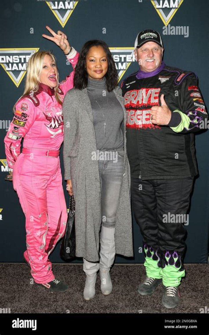 Dennis Anderson Net Worth and Salary: Meet His Wife Carisa Meyers