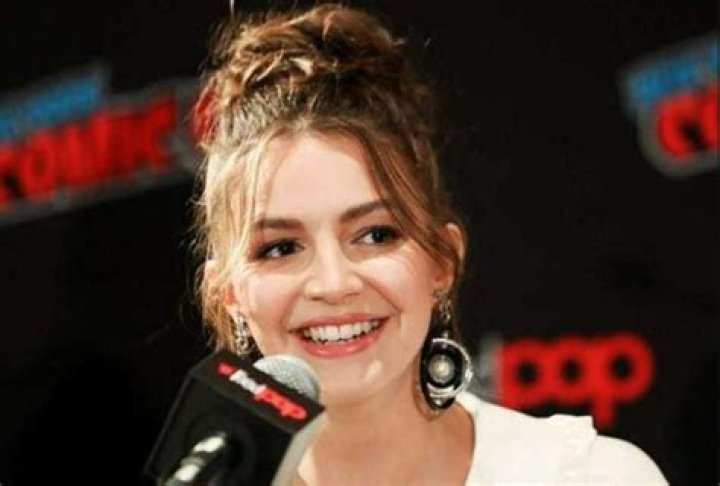 Ella Hunt Height, Weight, Measurements, Bra Size, Shoe Size