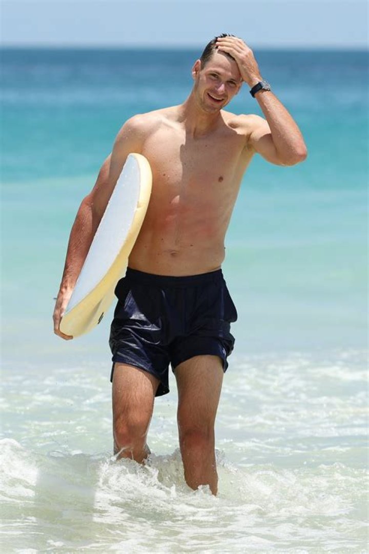 Hubert Hurkacz Height, Weight, Body Measurements, Shoe Size