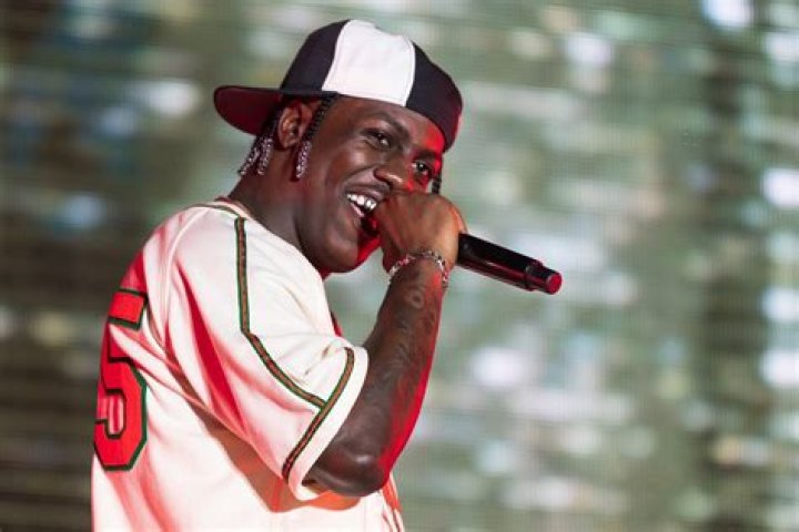 Is Hiphop Man Lil Yachty onto someone special? His dating and girlfriend!