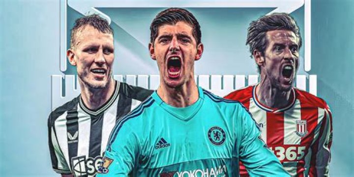 Is Peter Crouch the Tallest Legend of the Premier League? - SarkariResult