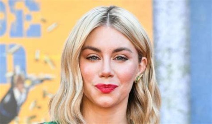 Jennifer Holland Height, Weight, Measurements, Bra Size, Shoe Size