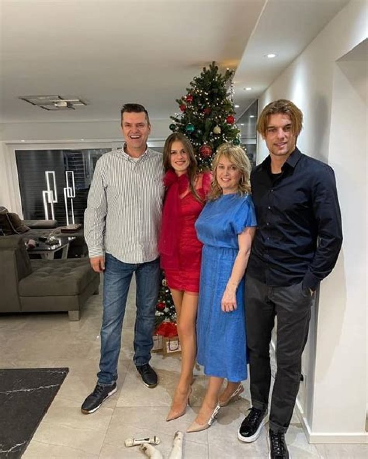 Leandro Sosa Net Worth: Career, Family, Age, Income, Wiki, Bio, All You Need to Know - SarkariResult