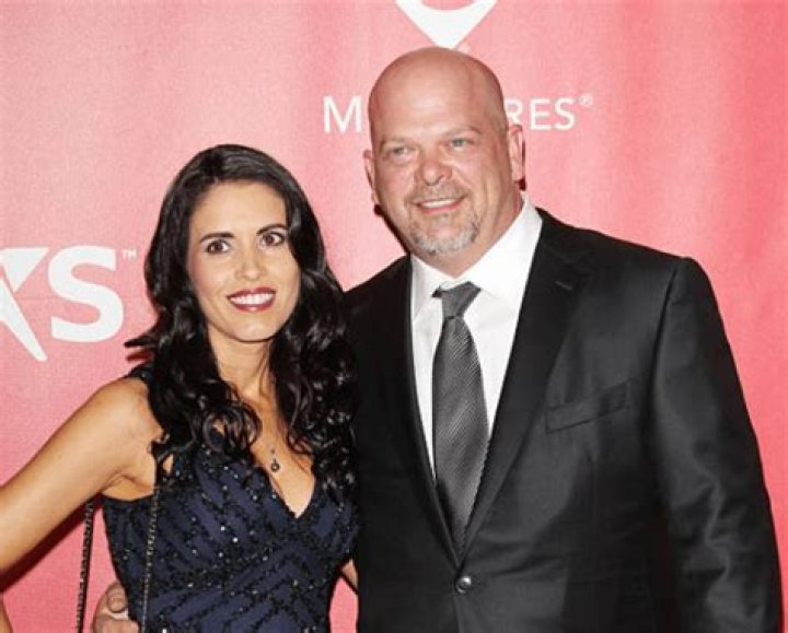 Rick Harrison Net Worth: Details About Wife, Father, Height, Daughter - SarkariResult