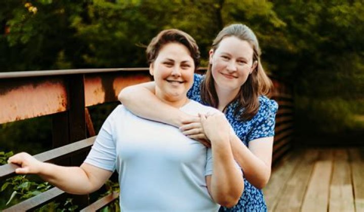 Sarah Bloomquist Net Worth, Earnings, Married, Children