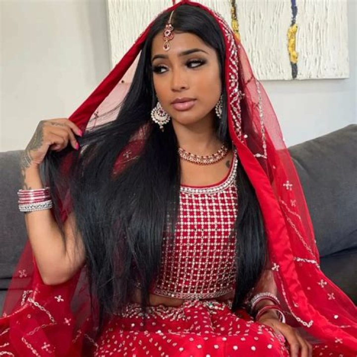 Yasmine Bleeth Religion And Ethnicity, Is Yasmine Bleeth A Christian? - SarkariResult